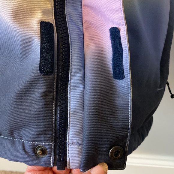 Girls Volcom Ski or Board jacket - Picture 3 of 8